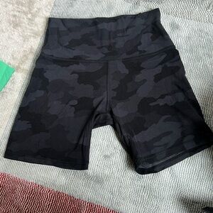 lululemon camo biker shorts